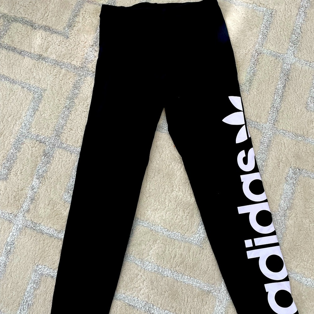 Adidas girls  leggings black size M Medium UK 11-12Y
